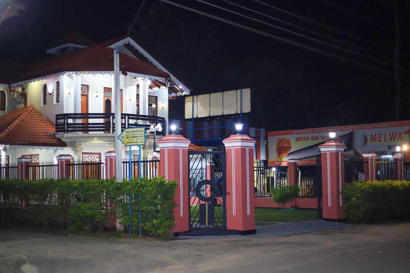 Shara Luxury Holiday Home Marawila Exterior photo